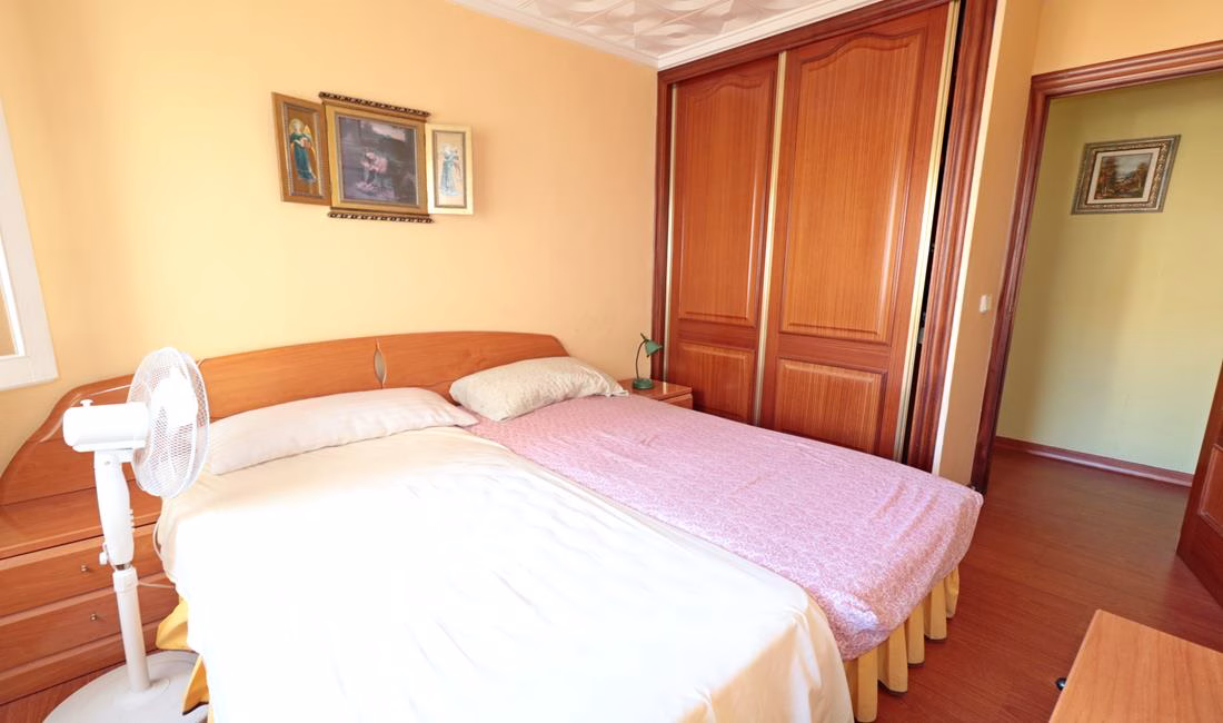 Ref: WPR1921 — TORREVIEJA (Harbour side) – 3 Bedrooms Apartment on 4th Floor with Lift Access and Terrace, 150m from the Harbour | White Villas in Spain WhiteVillasInSpain24 4