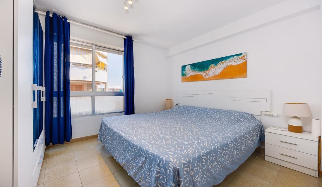 Ref: WS5443 — TORREVIEJA (Acequion Beach) – 2 Bedrooms Apartment on 4th Floor with Lift Access and Sea Views, 50m to the Beach | White Villas in Spain Ref: WS5443 -- TORREVIEJA (Acequion Beach) - 2 Bedrooms Apartment on 4th Floor with Lift Access and Sea Views, 50m to the Beach - Image 25