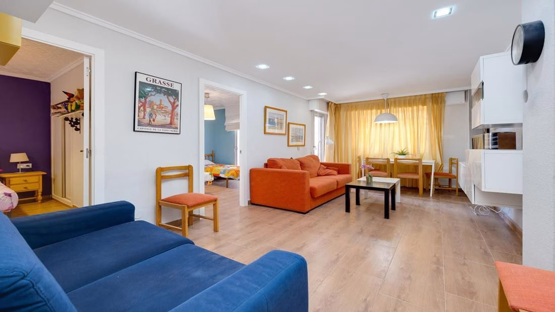 Ref: WM20637 — TORREVIEJA (Acequion BeachFront) – 2 Bedrooms Renovated Ground-Floor Beach Apartment with Sea views Terrace. | White Villas in Spain WhiteVillasInSpain26 4