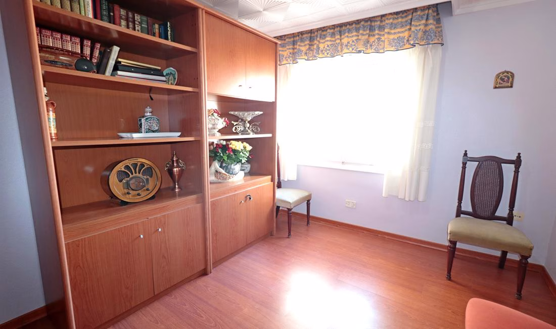 Ref: WPR1921 — TORREVIEJA (Harbour side) – 3 Bedrooms Apartment on 4th Floor with Lift Access and Terrace, 150m from the Harbour | White Villas in Spain WhiteVillasInSpain29 2