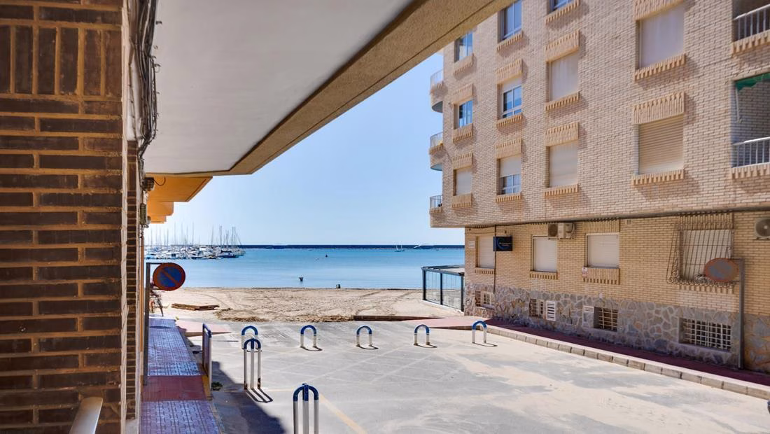 Index | White Villas in Spain 2 Bedrooms Renovated Ground-Floor Beach Apartment with Sea views Terrace - TORREVIEJA