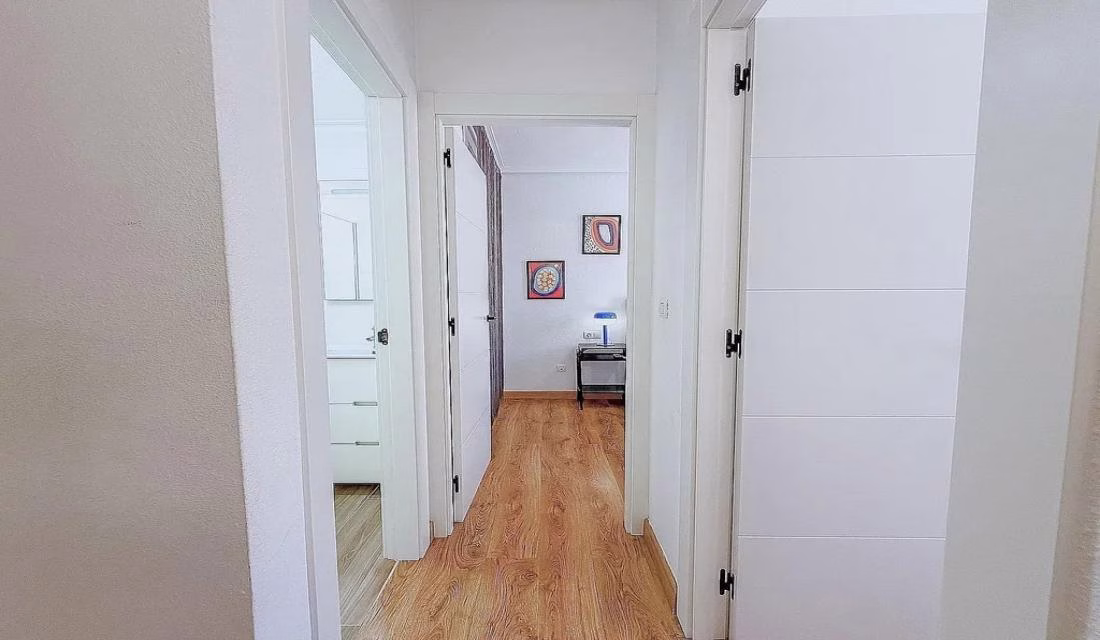 Ref: WTi3121 — PLAYA FLAMENCA – 3 Bedrooms TownHouse with comm. Pool, Glazed-in Terrace and Parking. | White Villas in Spain Ref: WTi3121 -- PLAYA FLAMENCA - 3 Bedrooms TownHouse with comm. Pool, Glazed-in Terrace and Parking. - Image 34