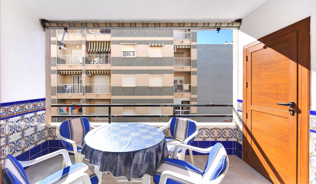 Ref: WS5444 — TORREVIEJA (El Cura Beach) – 1 Bedroom Apartment on 3rd Floor with comm. Pool and Lift Access, 500m to the Beach. | White Villas in Spain Ref: WS5444 -- TORREVIEJA (El Cura Beach) - 1 Bedroom Apartment on 3rd Floor with comm. Pool and Lift Access, 500m to the Beach. - Image 34