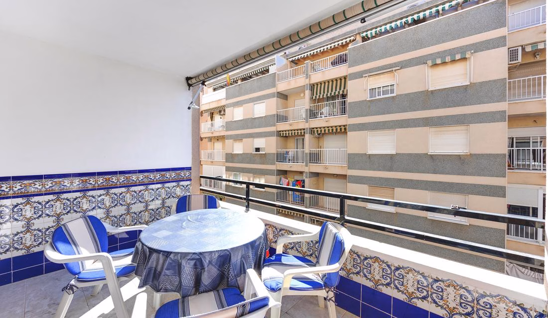 Ref: WS5444 — TORREVIEJA (El Cura Beach) – 1 Bedroom Apartment on 3rd Floor with comm. Pool and Lift Access, 500m to the Beach. | White Villas in Spain Ref: WS5444 -- TORREVIEJA (El Cura Beach) - 1 Bedroom Apartment on 3rd Floor with comm. Pool and Lift Access, 500m to the Beach. - Image 36
