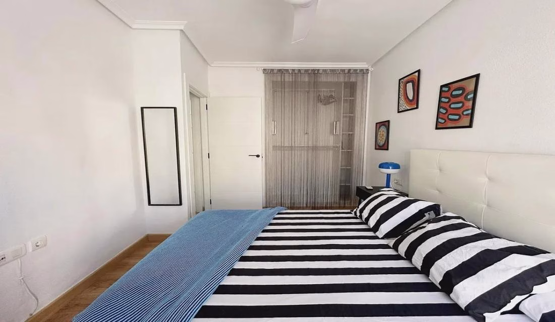 Ref: WTi3121 — PLAYA FLAMENCA – 3 Bedrooms TownHouse with comm. Pool, Glazed-in Terrace and Parking. | White Villas in Spain Ref: WTi3121 -- PLAYA FLAMENCA - 3 Bedrooms TownHouse with comm. Pool, Glazed-in Terrace and Parking. - Image 36