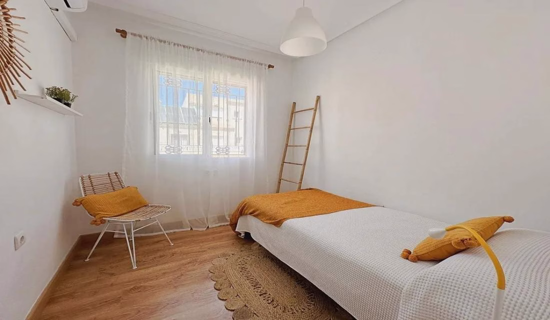 Ref: WTi3121 — PLAYA FLAMENCA – 3 Bedrooms TownHouse with comm. Pool, Glazed-in Terrace and Parking. | White Villas in Spain Ref: WTi3121 -- PLAYA FLAMENCA - 3 Bedrooms TownHouse with comm. Pool, Glazed-in Terrace and Parking. - Image 40