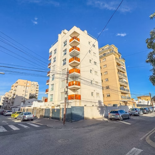 2 Bedrooms Apartment on the 4th Floor with communal Pool, Lift Access , Parking and Terrace_TORREVIEJA