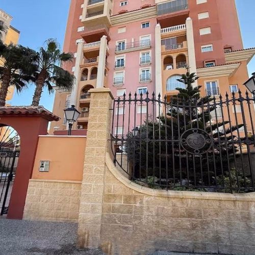 2 Bedrooms Apartment on 13th-Floor with comm. Pool and Sea Views Terrace, 250m to the Beach_TORREVIEJA
