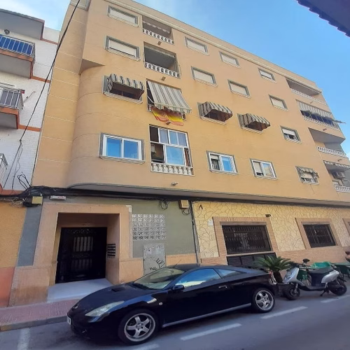 2 Bedrooms Apartment on 3rd Floor with Lift Access, close to all amenities_TORREVIEJA