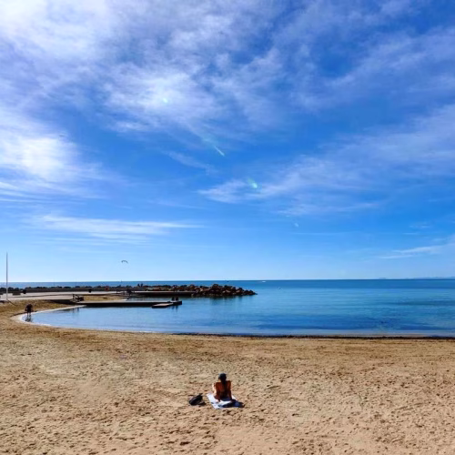 2 Bedrooms Renovated Apartment on 3rd Floor with Lift Access and Terrace, 300m to the Beach_TORREVIEJA