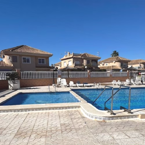 2 Bedrooms Top Floor Apartment with comm. Pool and Terrace_TORREVIEJA