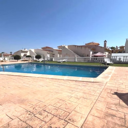 3 Bedrooms Detached Villa with comm. Pool, Parking and Solarium_LO CRISPIN_ALGORFA
