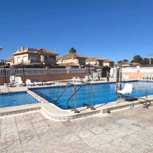 2 Bedrooms Top Floor Apartment with comm. Pool and Terrace_TORREVIEJA