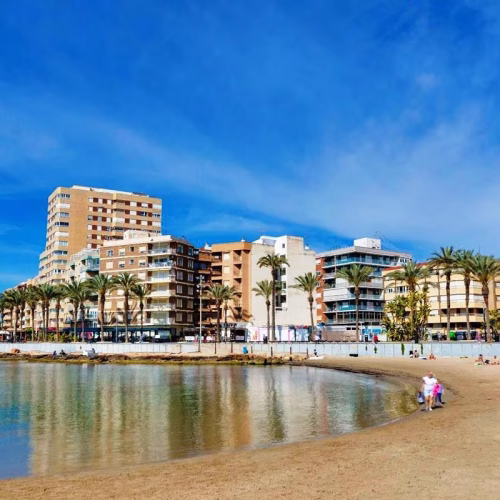 2 Bedrooms Renovated Apartment on 3rd Floor with Lift Access and Terrace, 300m to the Beach_TORREVIEJA