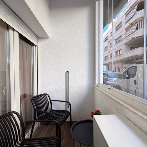 2 Bedrooms Renovated Ground floor Apartment with Glazed-in Terrace and 205m2 Basement, 200m to the Port_TORREVIEJA