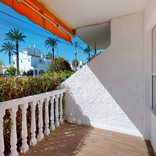 2 Bedrooms Modern reformed Ground Floor Apartment with Storage, Front and Rear Terrace_VILLAMARTIN