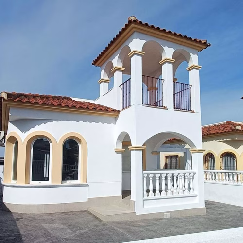 2 Bedrooms Renewed Detached Villa with comm. Pool, Off-road Parking, Terrace and Solarium_LO CRISPIN_ALGORFA