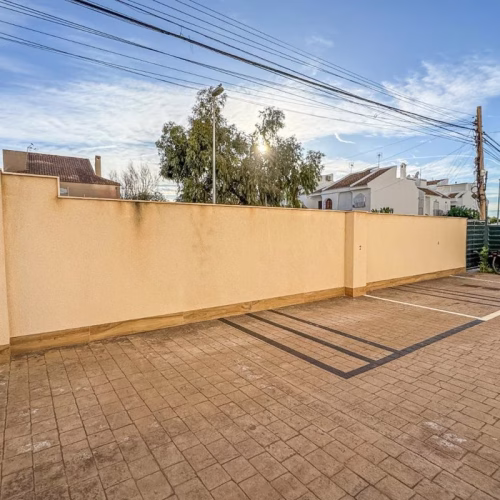 2 Bedrooms Apartment on the 4th Floor with communal Pool, Lift Access , Parking and Terrace_TORREVIEJA