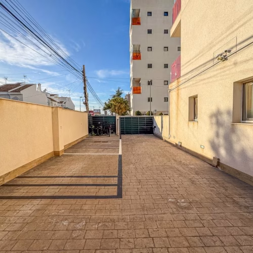 2 Bedrooms Apartment on the 4th Floor with communal Pool, Lift Access , Parking and Terrace_TORREVIEJA