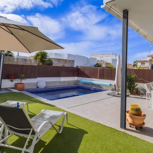 3 Bedrooms Modern Detached Villa with Pool, Off-Road Parking and Solarium_CABO ROIG