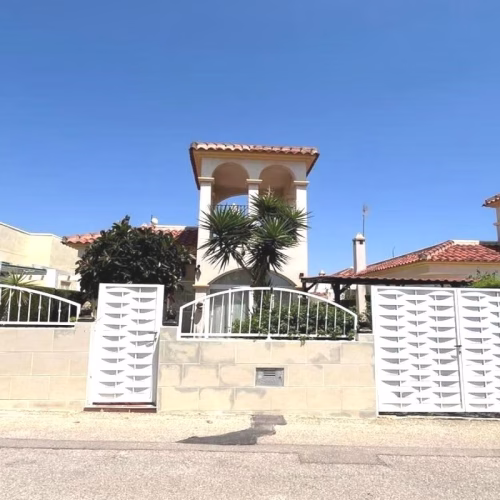 3 Bedrooms Detached Villa with comm. Pool, Parking and Solarium_LO CRISPIN_ALGORFA