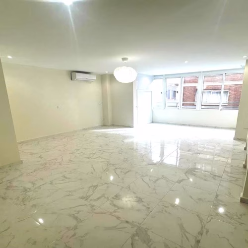 3 Bedrooms Reformed Apartment with Lift Access on 1st Floor, 500m to the Beach_TORREVIEJA
