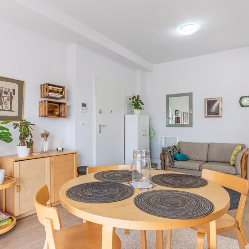 2 Bedrooms Apartment on the 4th Floor with communal Pool, Lift Access , Parking and Terrace_TORREVIEJA