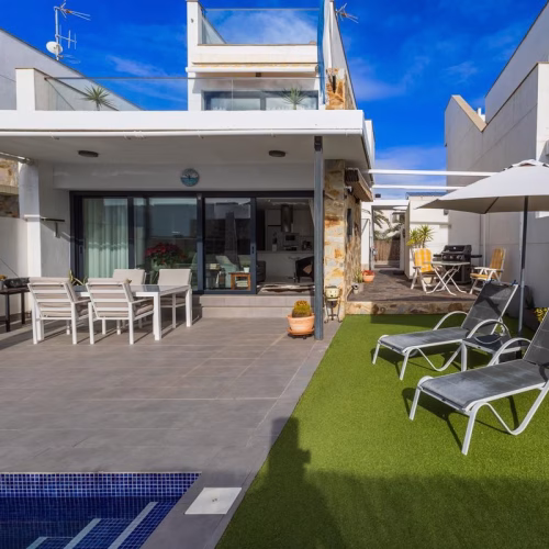 3 Bedrooms Modern Detached Villa with Pool, Off-Road Parking and Solarium_CABO ROIG