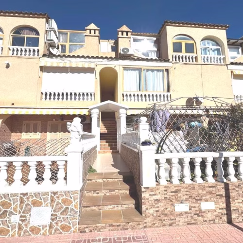 2 Bedrooms Top Floor Apartment with comm. Pool and Terrace_TORREVIEJA