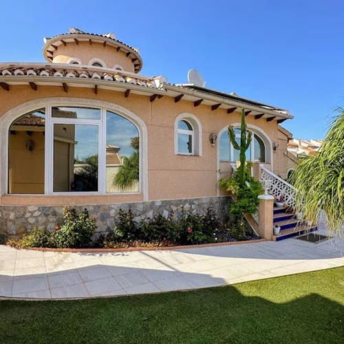 4 Bedrooms Detached Villa with Pool, Parking and Guest Apartment_CIUDAD QUESADA_ROJALES