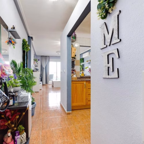 2 Bedrooms Apartment on 4th Floor with Lift Access, comm. Pool and 2 Parking spaces_TORREVIEJA