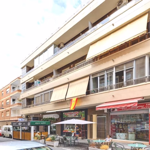 3 Bedrooms Town Centre Apartment on 3rd Floor with Lift Access and Parking_TORREVIEJA