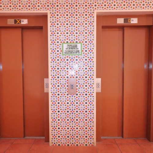 2 Bedrooms Apartment on 13th-Floor with comm. Pool and Sea Views Terrace, 250m to the Beach_TORREVIEJA