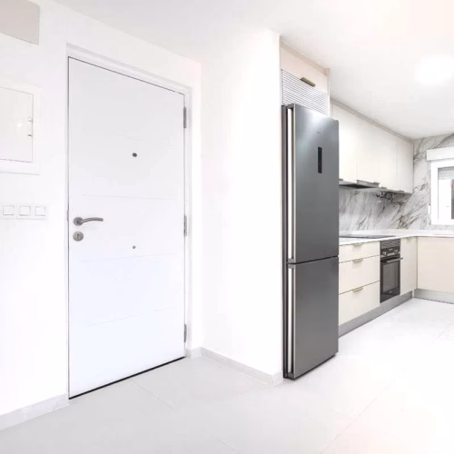 3 Bedrooms Reformed Beach Front Apartment on 4th Floor with Lift Access and 30m2 Terrace_TORREVIEJA