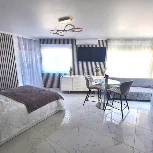 Modern Renovated Studio Apartment on 3rd-Floor with Lift Access and Sea Views,350m to Cabo Cervera Beach_TORREVIEJA