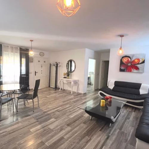 4 Bedrooms Semi-detached House with 2 Terraces, Off-road Parking, Garden and comm. Pool_TORREVIEJA