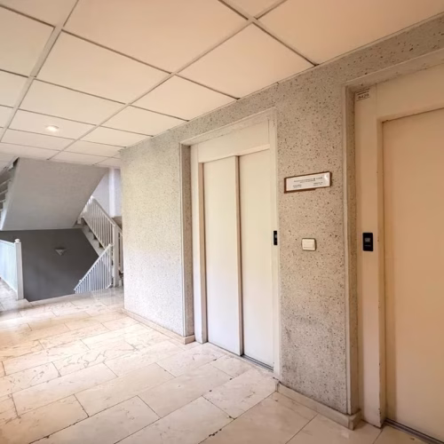 2 Bedrooms Renovated Apartment on 3rd Floor with Lift Access and Terrace, 300m to the Beach_TORREVIEJA