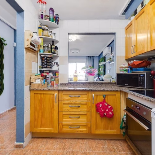2 Bedrooms Apartment on 4th Floor with Lift Access, comm. Pool and 2 Parking spaces_TORREVIEJA