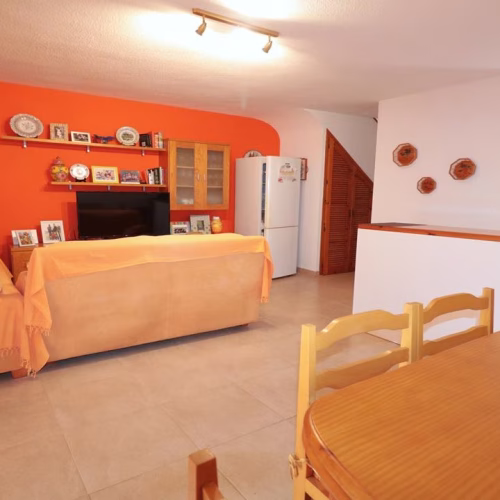 3 Bedrooms Renovated TownHouse with Front Terrace and Court yard, 300m to the Beach_Torrevieja