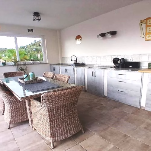 3 Bedrooms Modern Villa with 2 Bedrooms Guest House, Pool and Outside BBQ/Kitchen_SAX