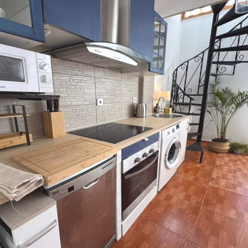 2 Bedrooms Top Floor Apartment with comm. Pool and Terrace_TORREVIEJA