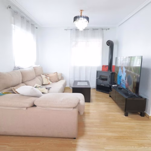 3 Bedrooms Quad-style Villa with comm. Pool, Off-road Parking and Solarium_TORREVIEJA