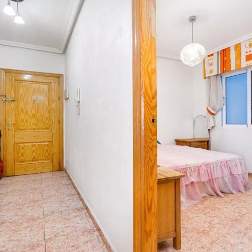 3 Bedrooms Apartment on 1st Floor with Lift Access, Terrace and Underground Parking, 200m to the Beach_TORREVIEJA