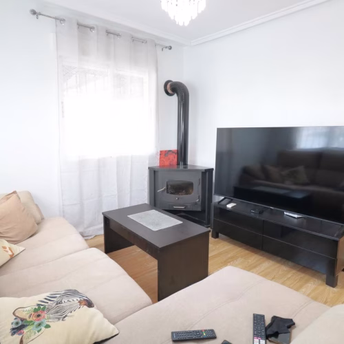 3 Bedrooms Quad-style Villa with comm. Pool, Off-road Parking and Solarium_TORREVIEJA