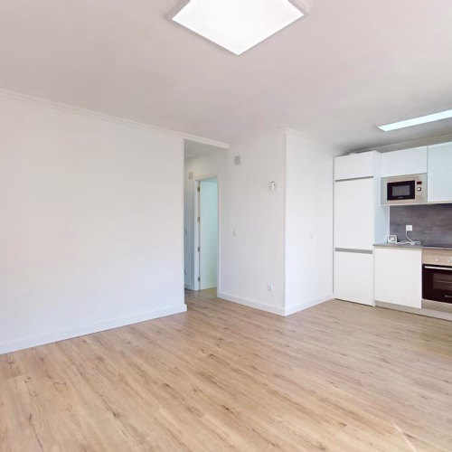 2 Bedrooms Modern reformed Ground Floor Apartment with Storage, Front and Rear Terrace_VILLAMARTIN