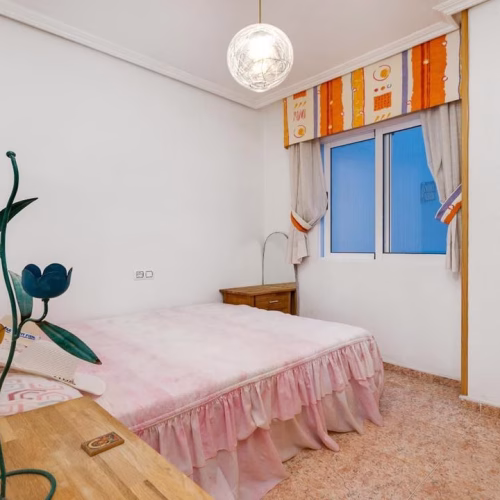 3 Bedrooms Apartment on 1st Floor with Lift Access, Terrace and Underground Parking, 200m to the Beach_TORREVIEJA