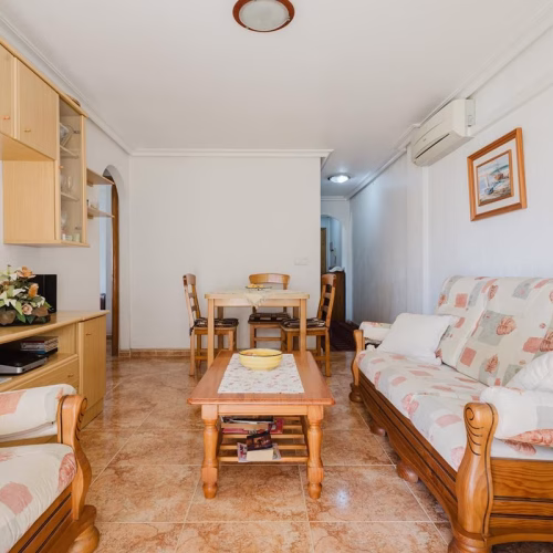 3 Bedrooms Apartment on 2nd Floor with Lift Access, close to Amenities and Beach_TORREVIEJA