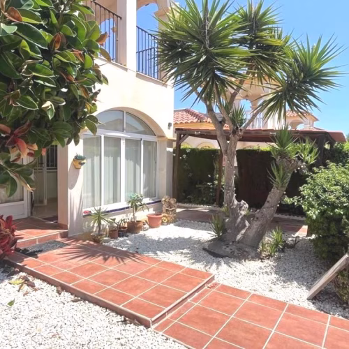 3 Bedrooms Detached Villa with comm. Pool, Parking and Solarium_LO CRISPIN_ALGORFA