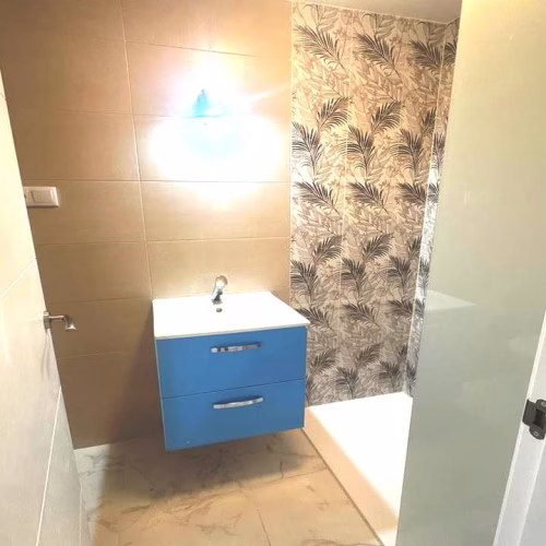 3 Bedrooms Reformed Apartment with Lift Access on 1st Floor, 500m to the Beach_TORREVIEJA