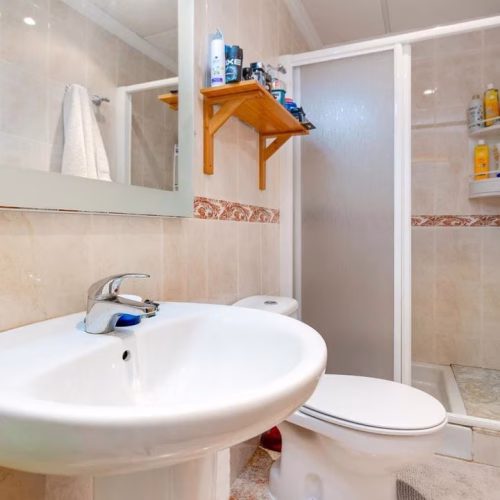 3 Bedrooms Apartment on 1st Floor with Lift Access, Terrace and Underground Parking, 200m to the Beach_TORREVIEJA